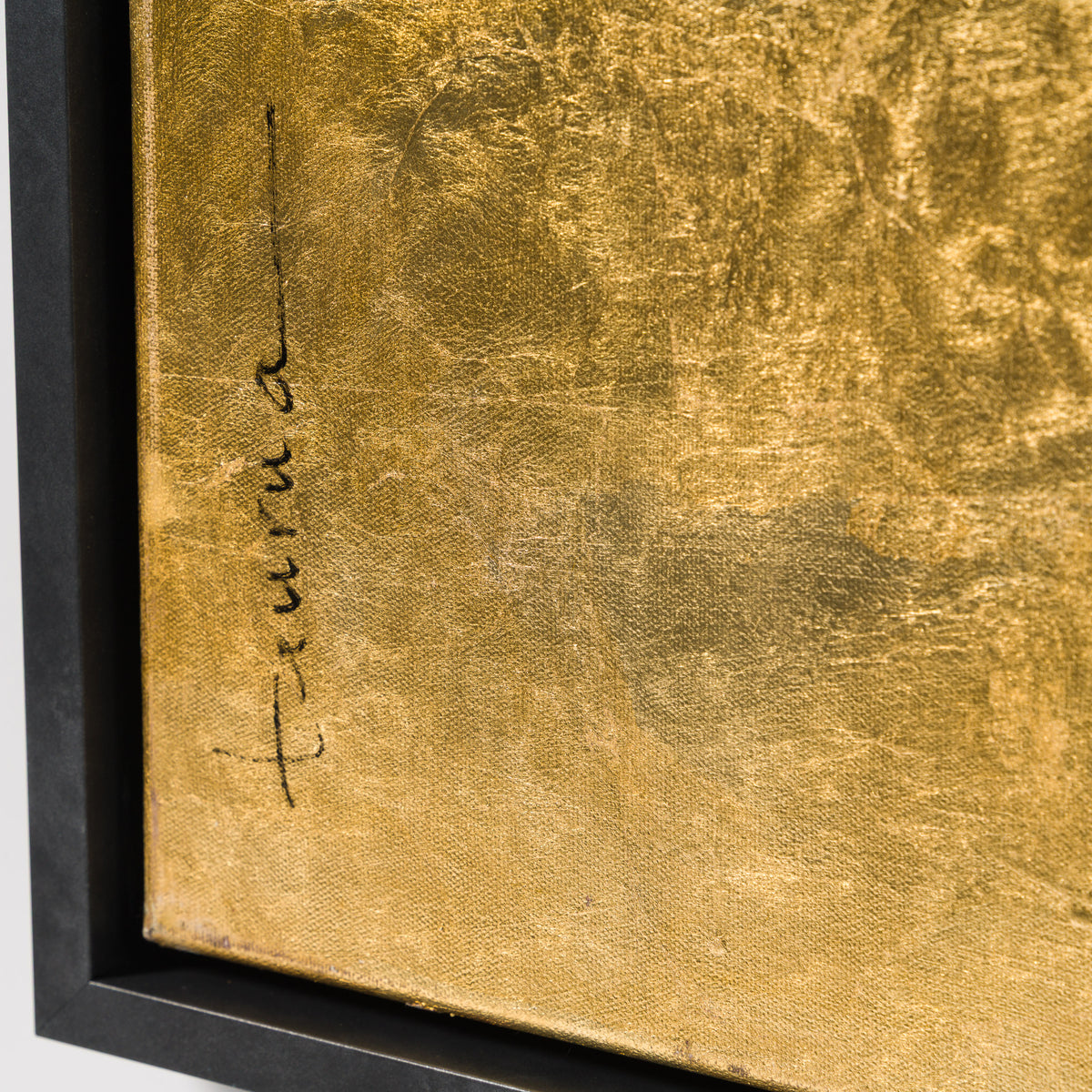 L'Attente En Robe Rouge