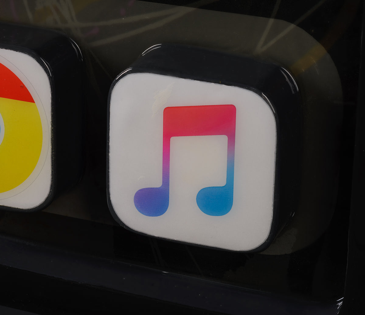 BBH ORI POR 21727 5 David NYC (iPhone)