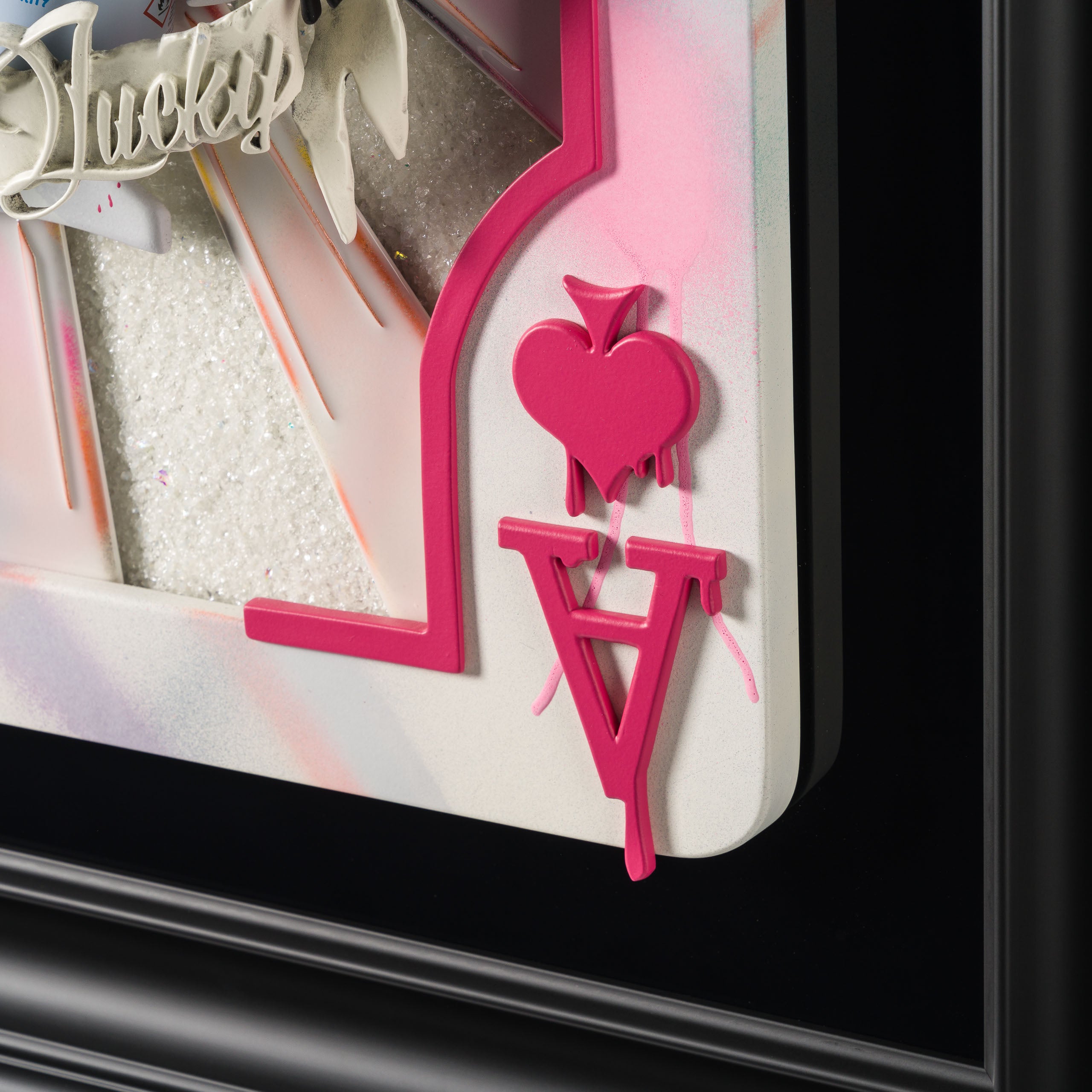 DLN ORI POR 30585 3 Stay Lucky (Spray Cans White)