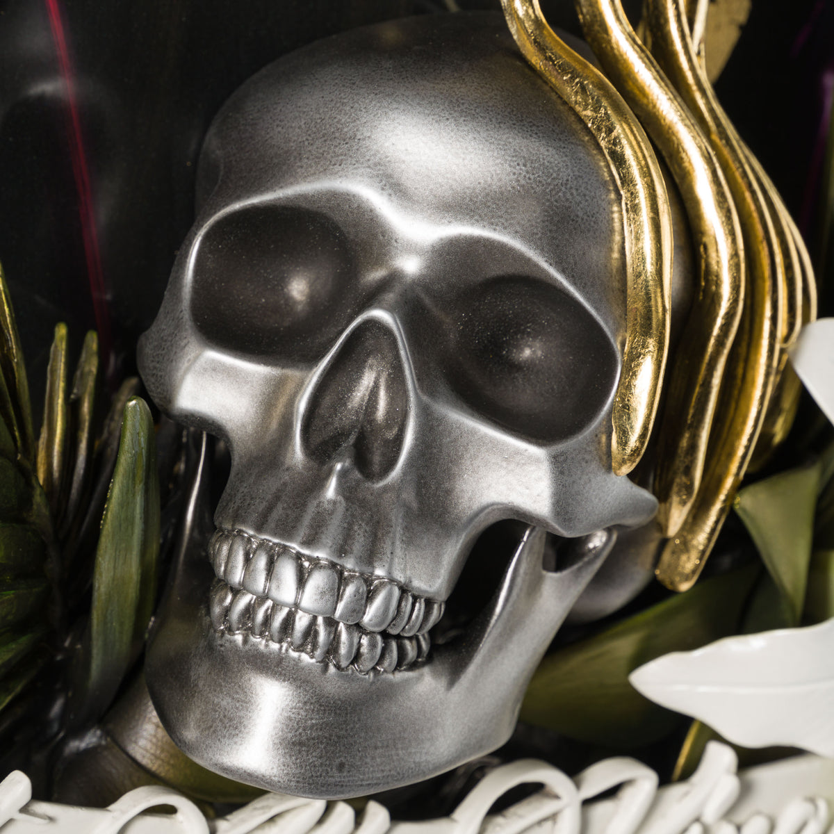 DLN ORI POR 30590 Not All Kings Wear A Crown (Black) 5