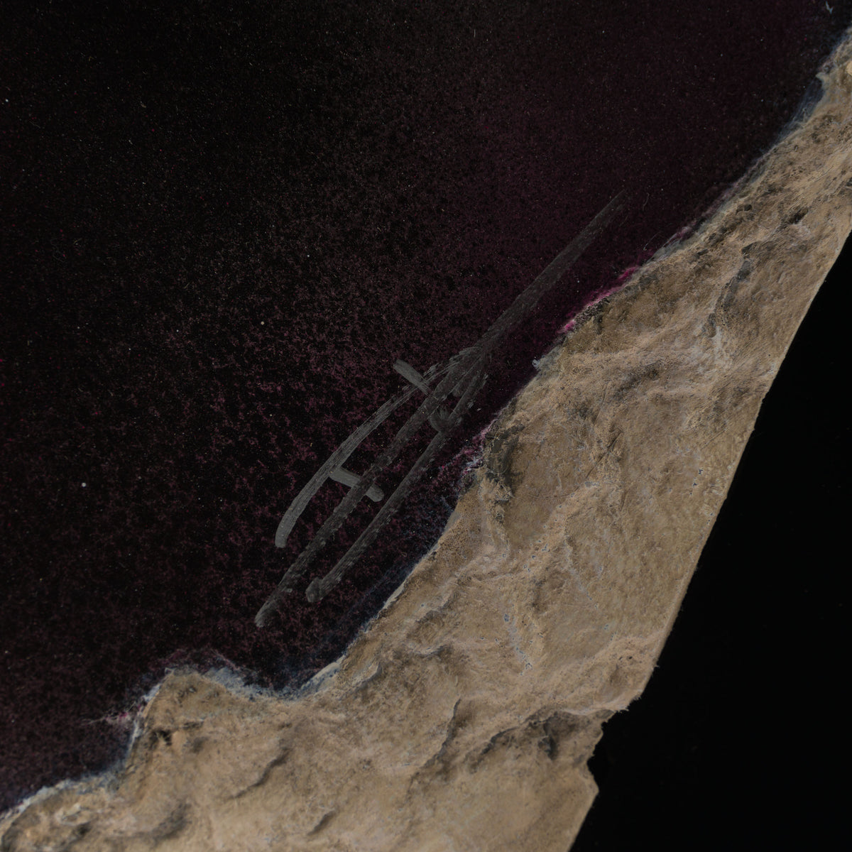 DLN ORI POR 33088 Urban Relic Skull (Black & Pink) 4