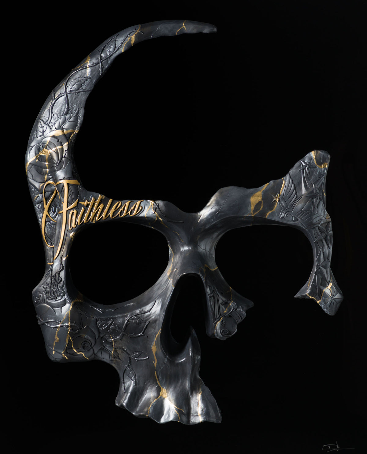 DLN ORI POR 33652 Faithless (Black Marble, Gold Veins) 31