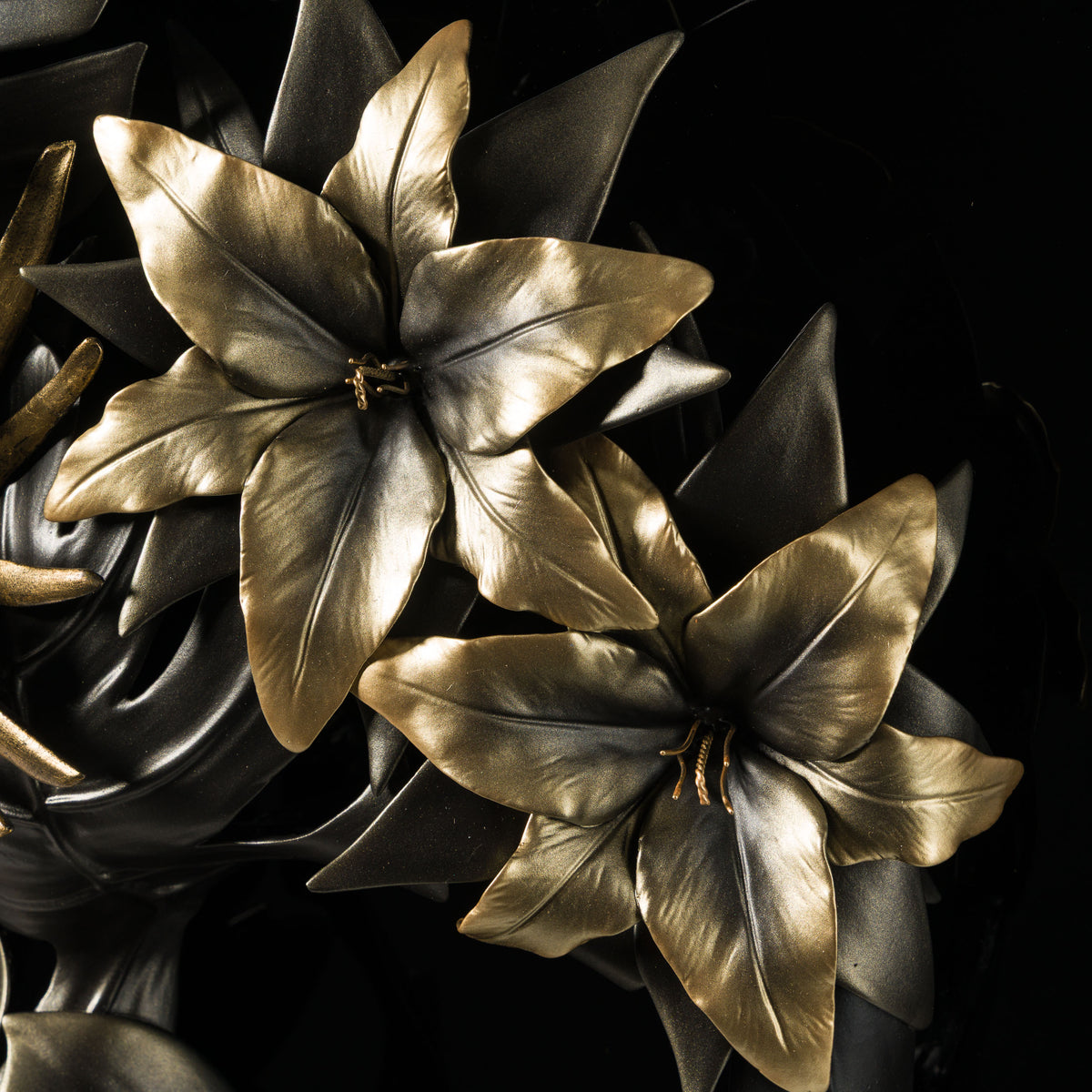 DLN ORI POR 36373 Take Me Back To Eden (Black And Gold) 4