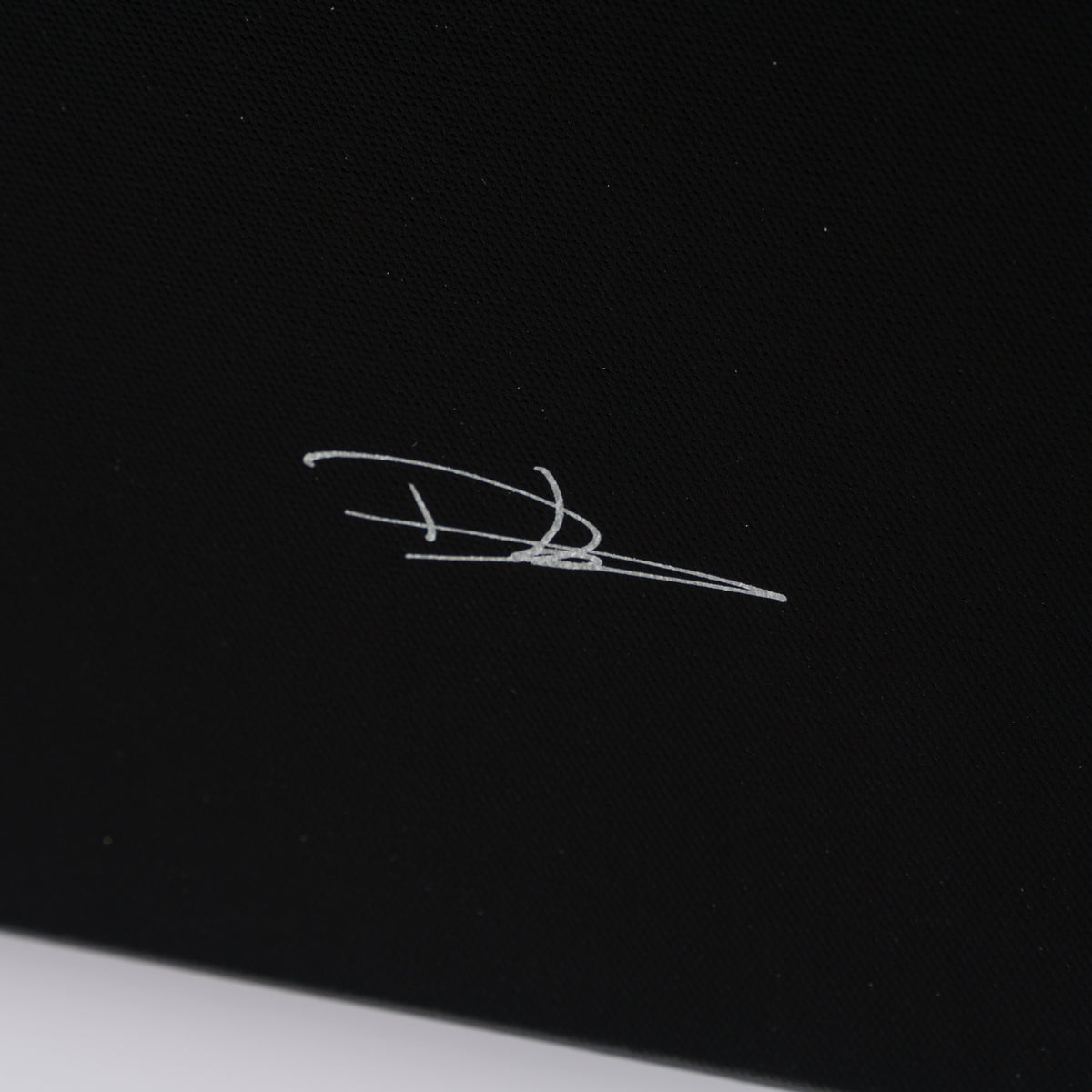 DLN SLE POR 25064 3 Look Into My Eyes II