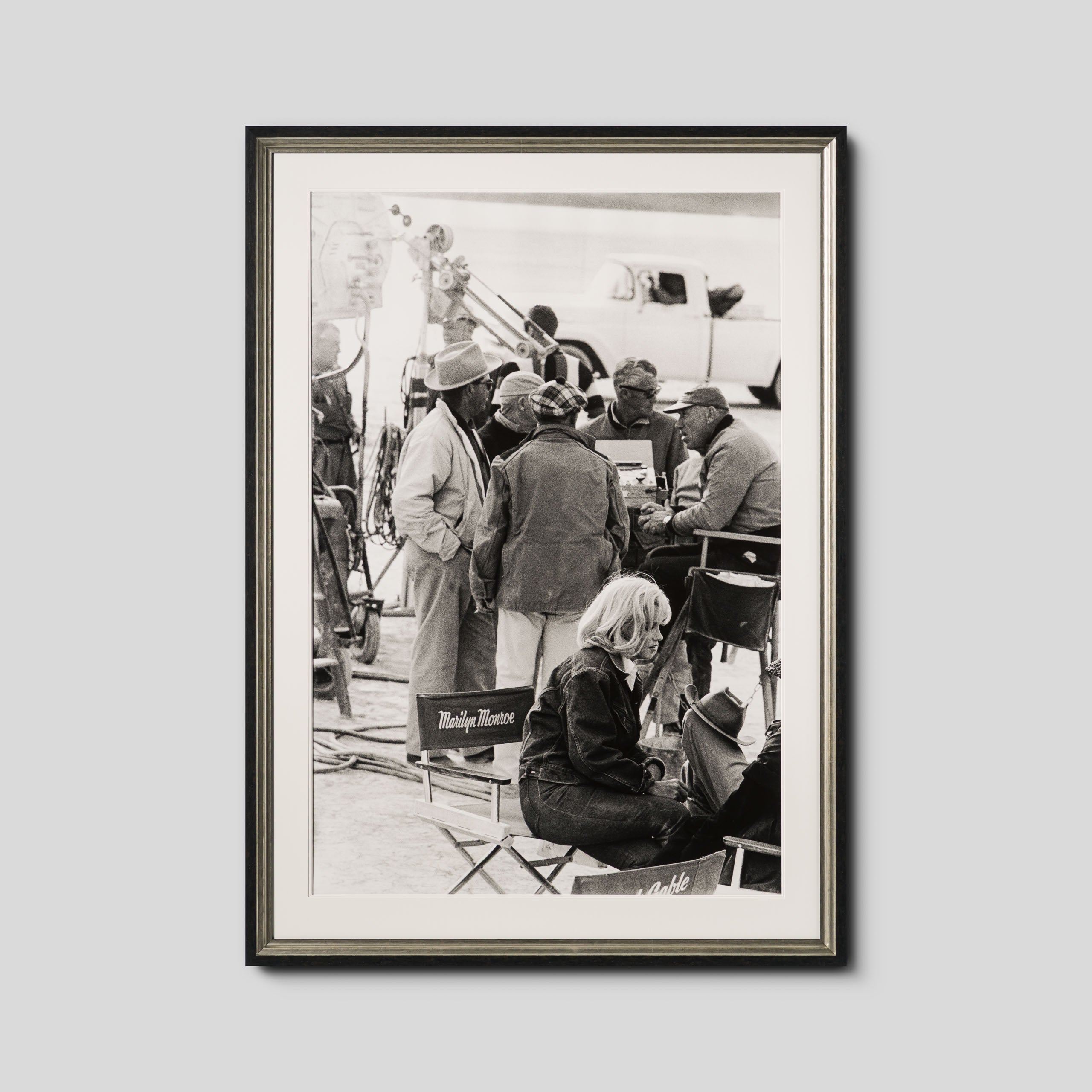 EAR CHATTING ON SET OF THE MISFITS (4B) LRG 1 (1)