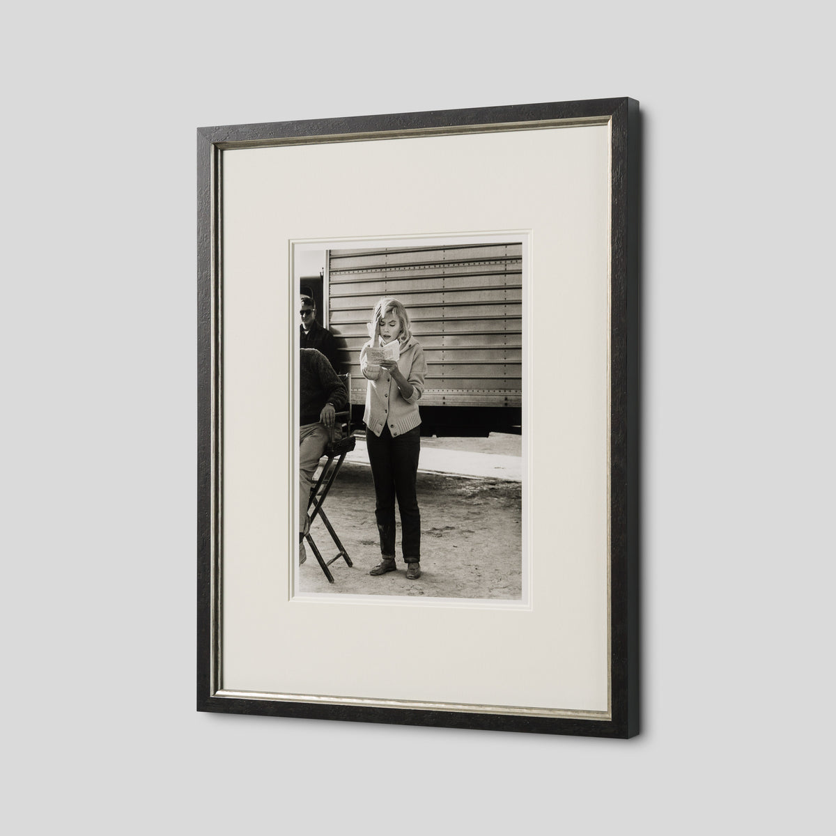 EAR MARILYN LEARNING HER LINES (21A) (SML) 2