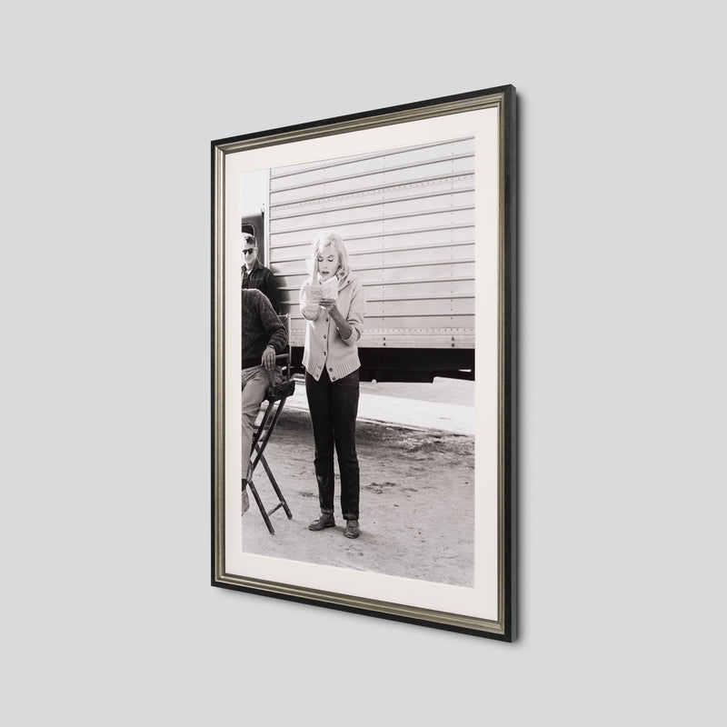 EAR MARILYN LEARNING HER LINES (21B) LRG 2