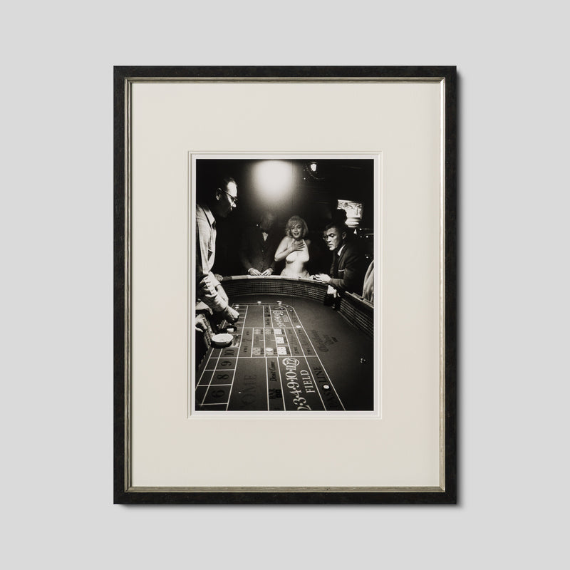 EAR THE CAST & CREW VISIT CASINO (17A) SML 1