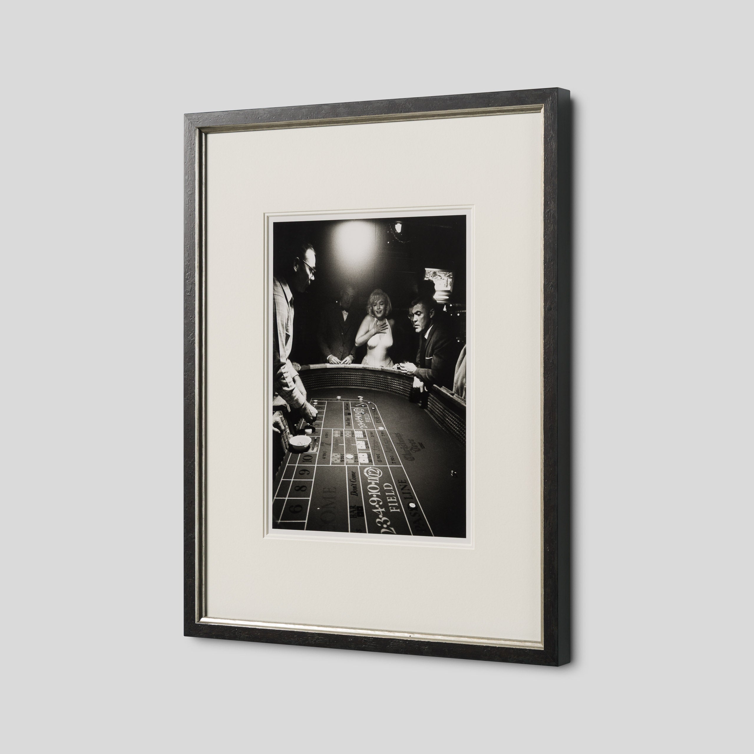 EAR THE CAST & CREW VISIT CASINO (17A) SML 2