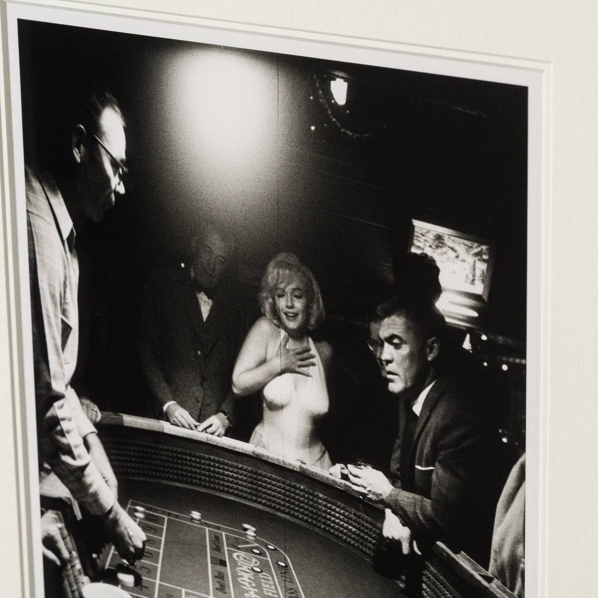 EAR THE CAST & CREW VISIT CASINO (17A) SML 3