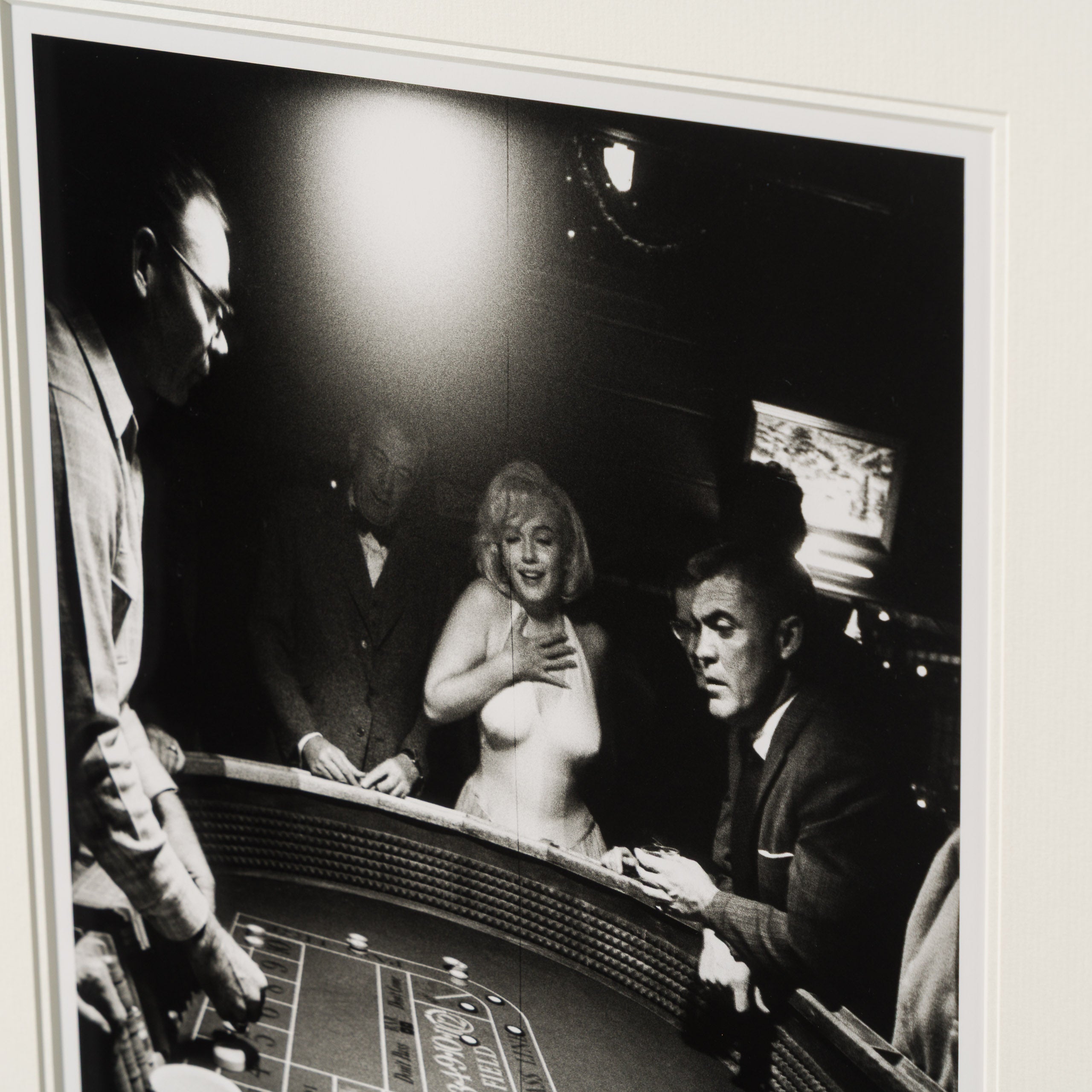 EAR THE CAST & CREW VISIT CASINO (17A) SML 3