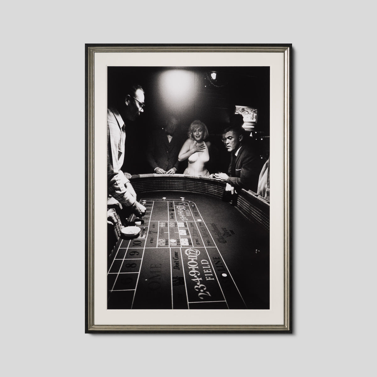 EAR THE CAST & CREW VISIT CASINO (17B) LRG 1