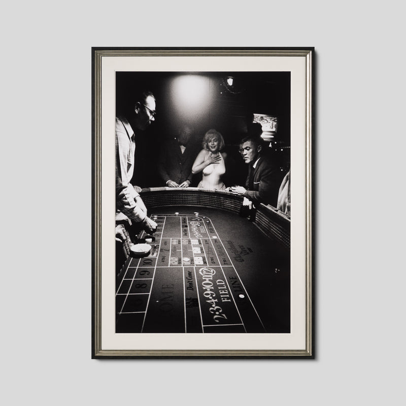 EAR THE CAST & CREW VISIT CASINO (17B) LRG 1