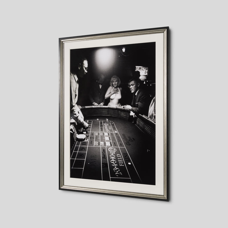 EAR THE CAST & CREW VISIT CASINO (17B) LRG 2