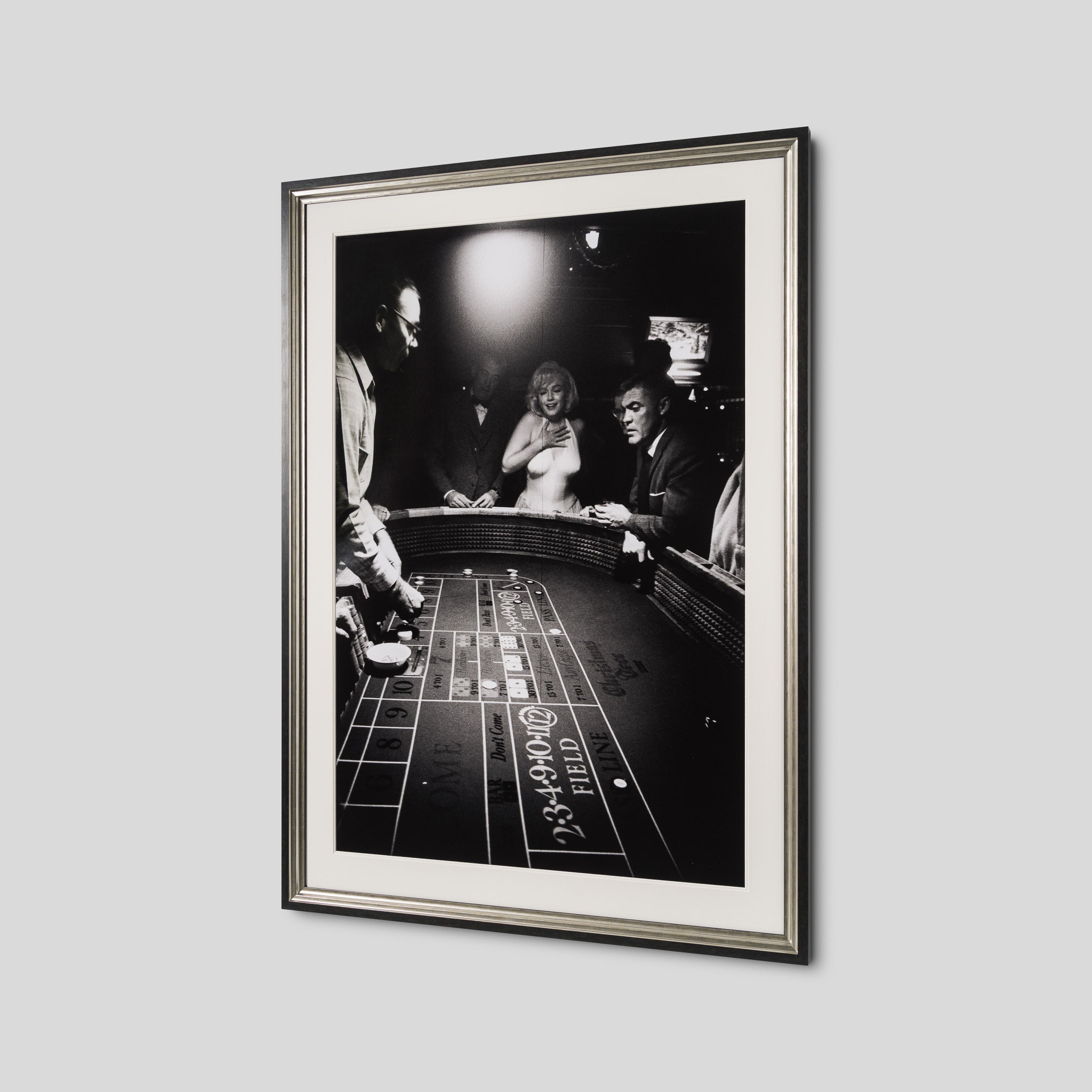 EAR THE CAST & CREW VISIT CASINO (17B) LRG 2