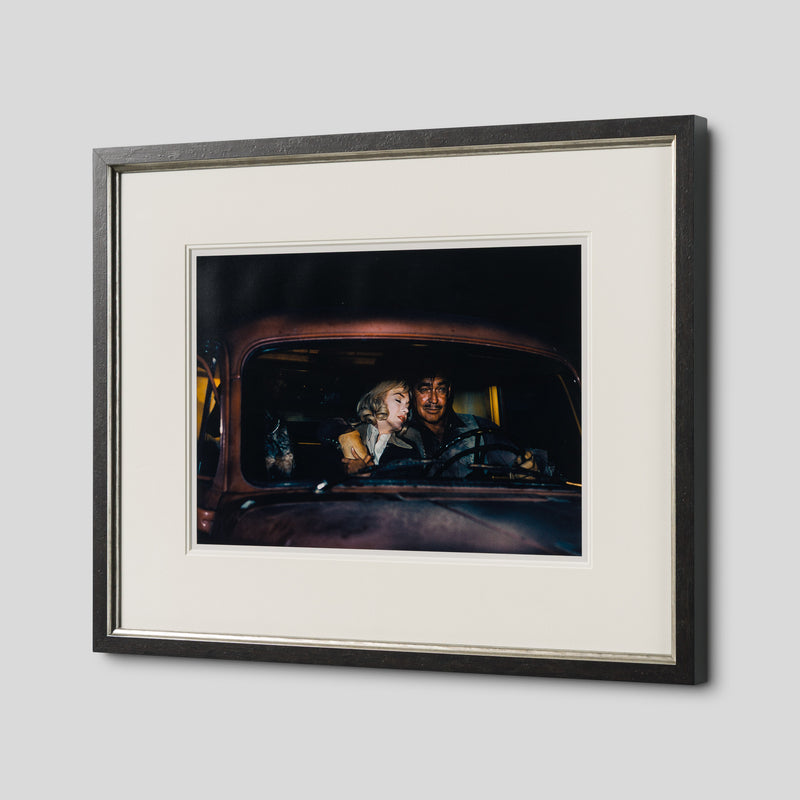 EAR WORKING ON SET UP SHOT (9A) COL (SML) 2