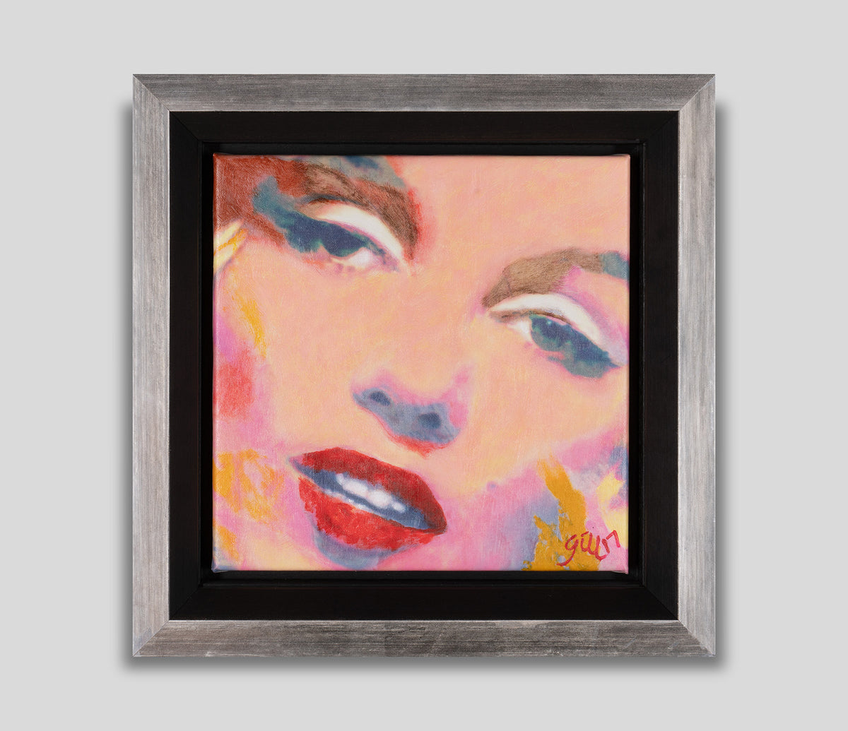 JGI ORI POR 18362 1 Mini Marilyn grey