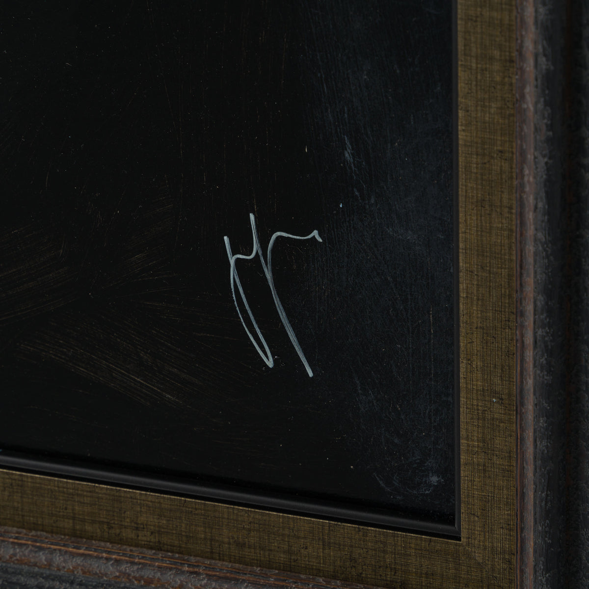 JJO ORI POR 29711 3 Hush