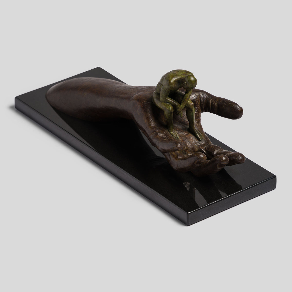 LQU SCU POR 95339 THE HAND OF GOD (BRONZE) (40CM) 4