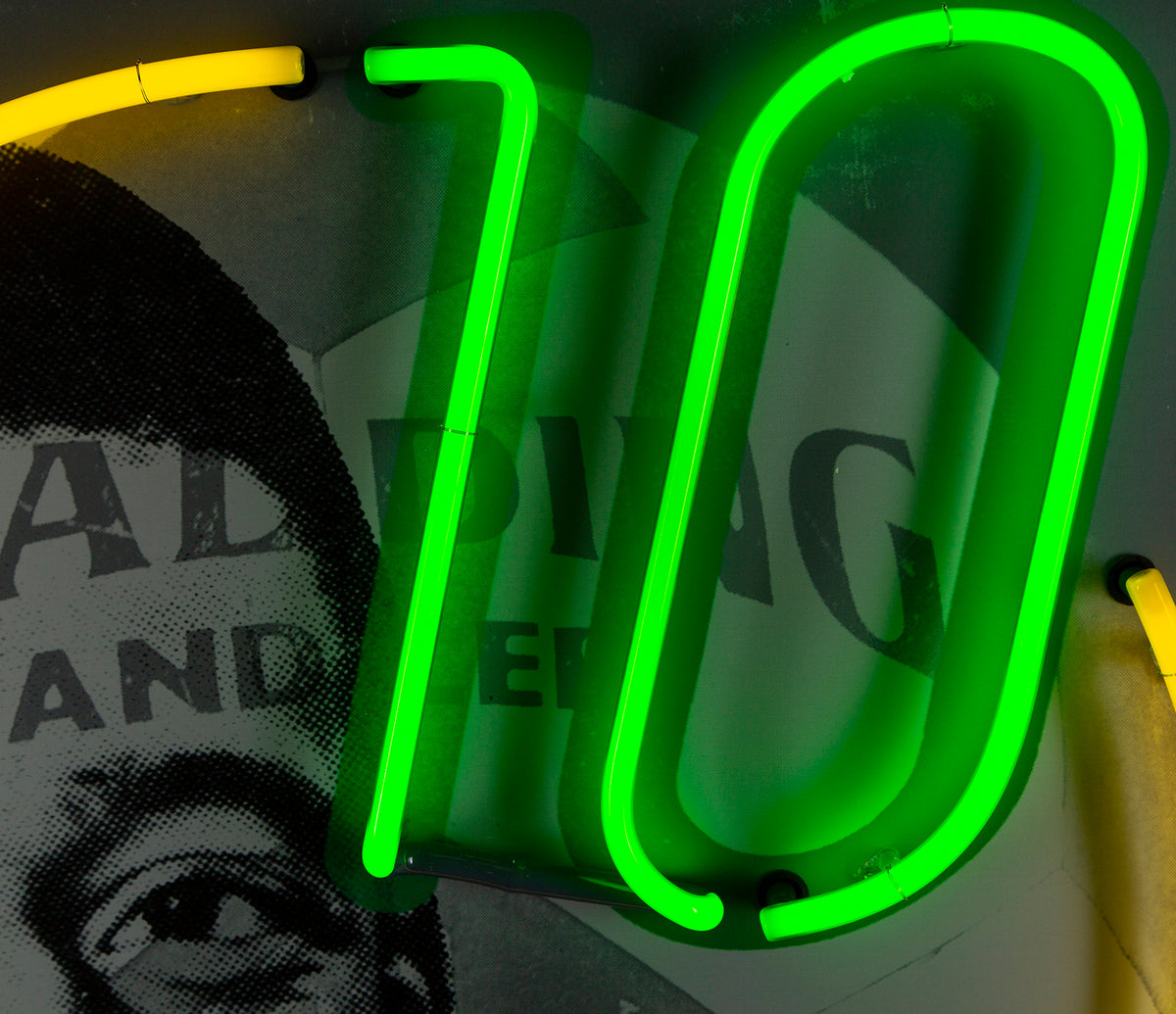 LSI ORI POR 05210 4 Pele Famous For 15 Centuries Green Yellow Neon