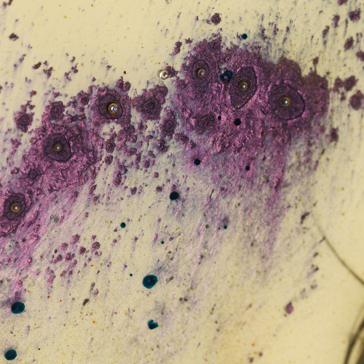 MAZ ORI POR 08483 8 Magenta Ghost