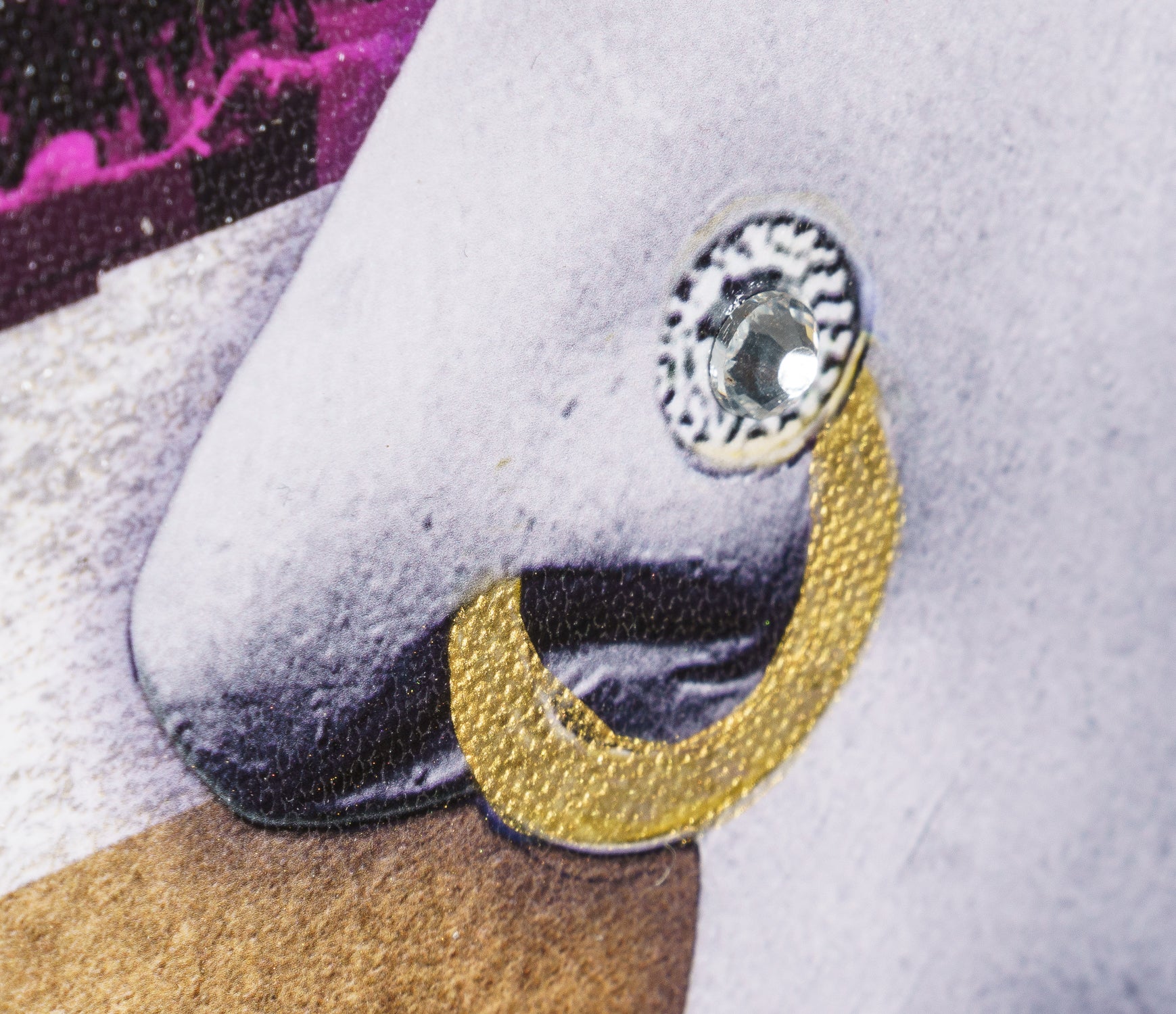 Violet & Magenta Headlines Queen