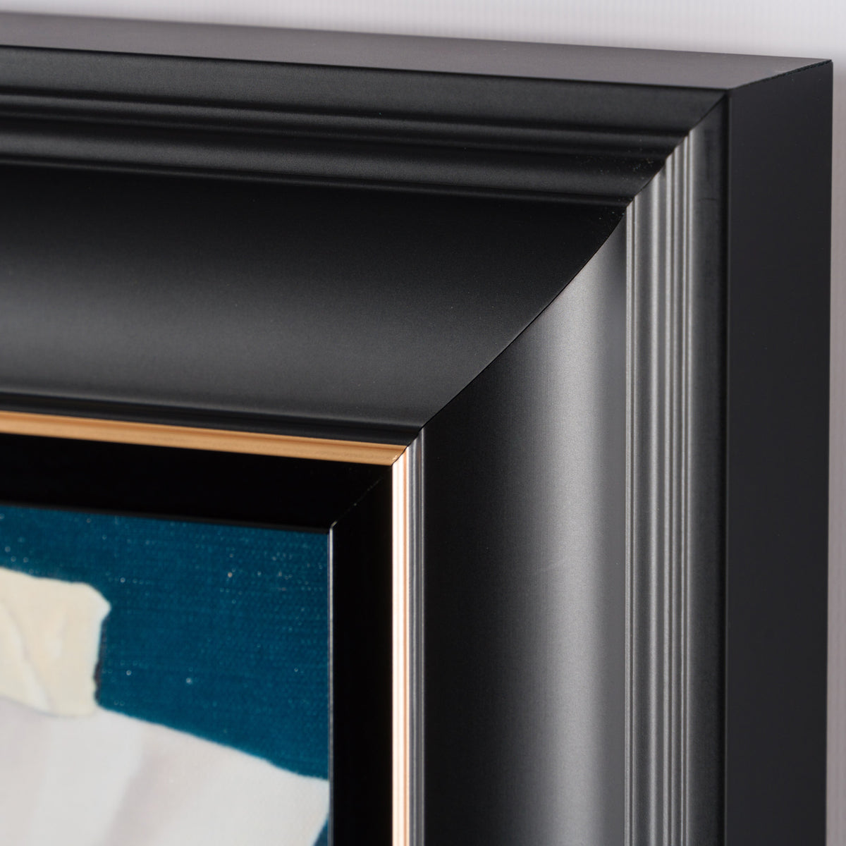 NHU SLE POR 09852 6 Suit Up