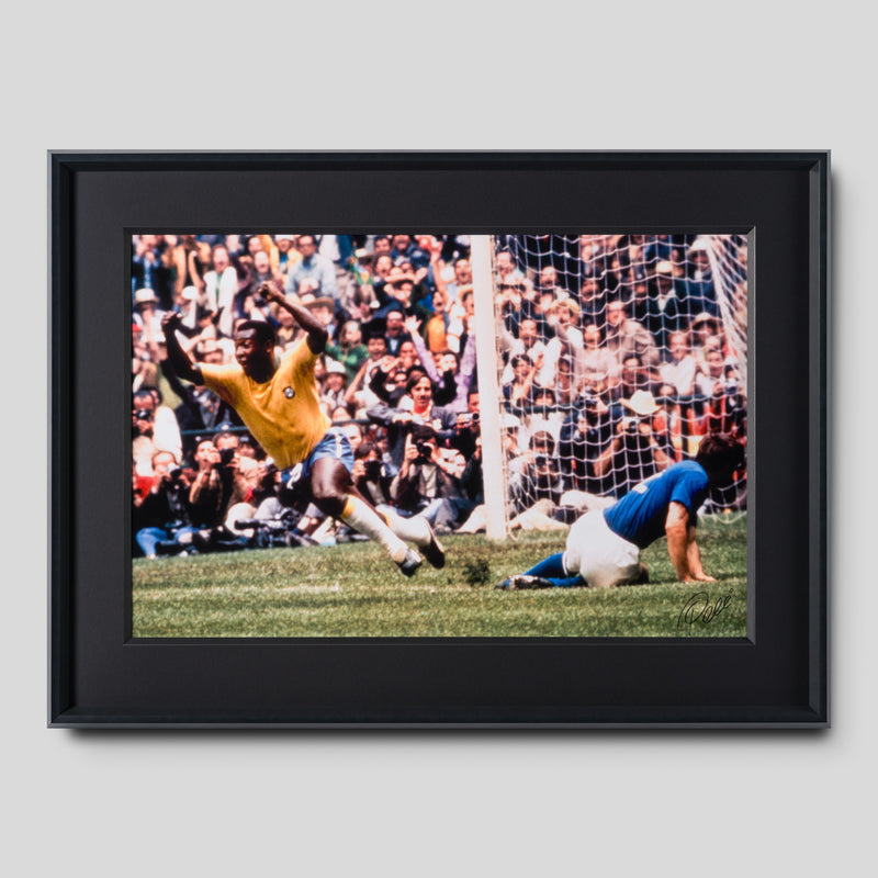 PEL SLE POR 05056 1 Pele Scores! 30x40