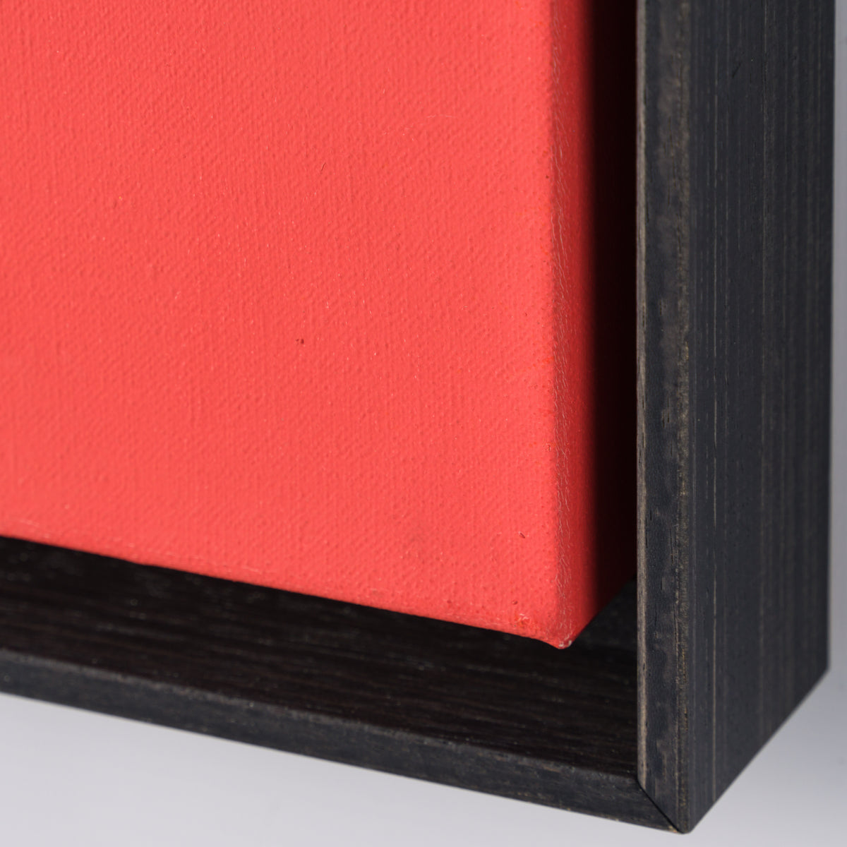 PSE SIL POR 21304 4 Little Electric Chair Naphthol Red