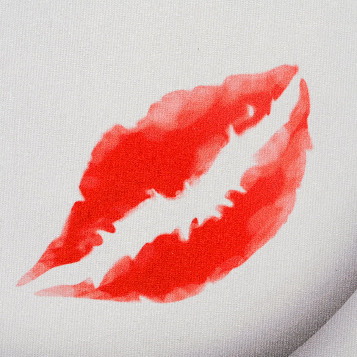 PSM SLE HUM 74526 5 The Kiss