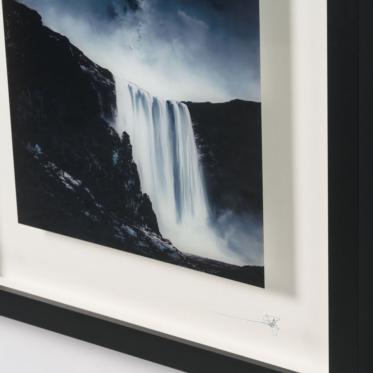 RRO SLE LAN 31794 Dark Days, Bright Nights 6