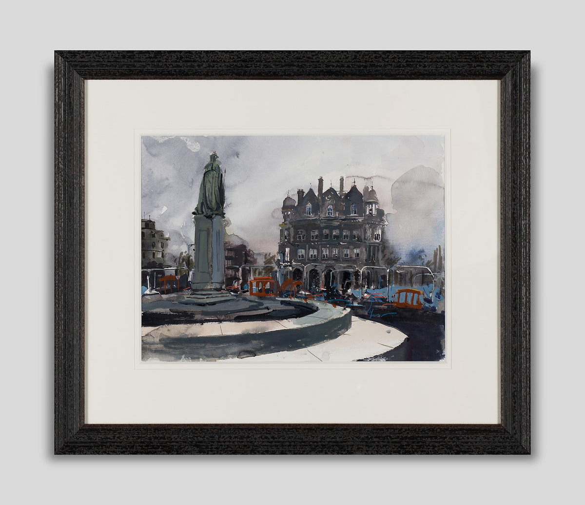 SHE ORI LAN 20974 1 Statuesque