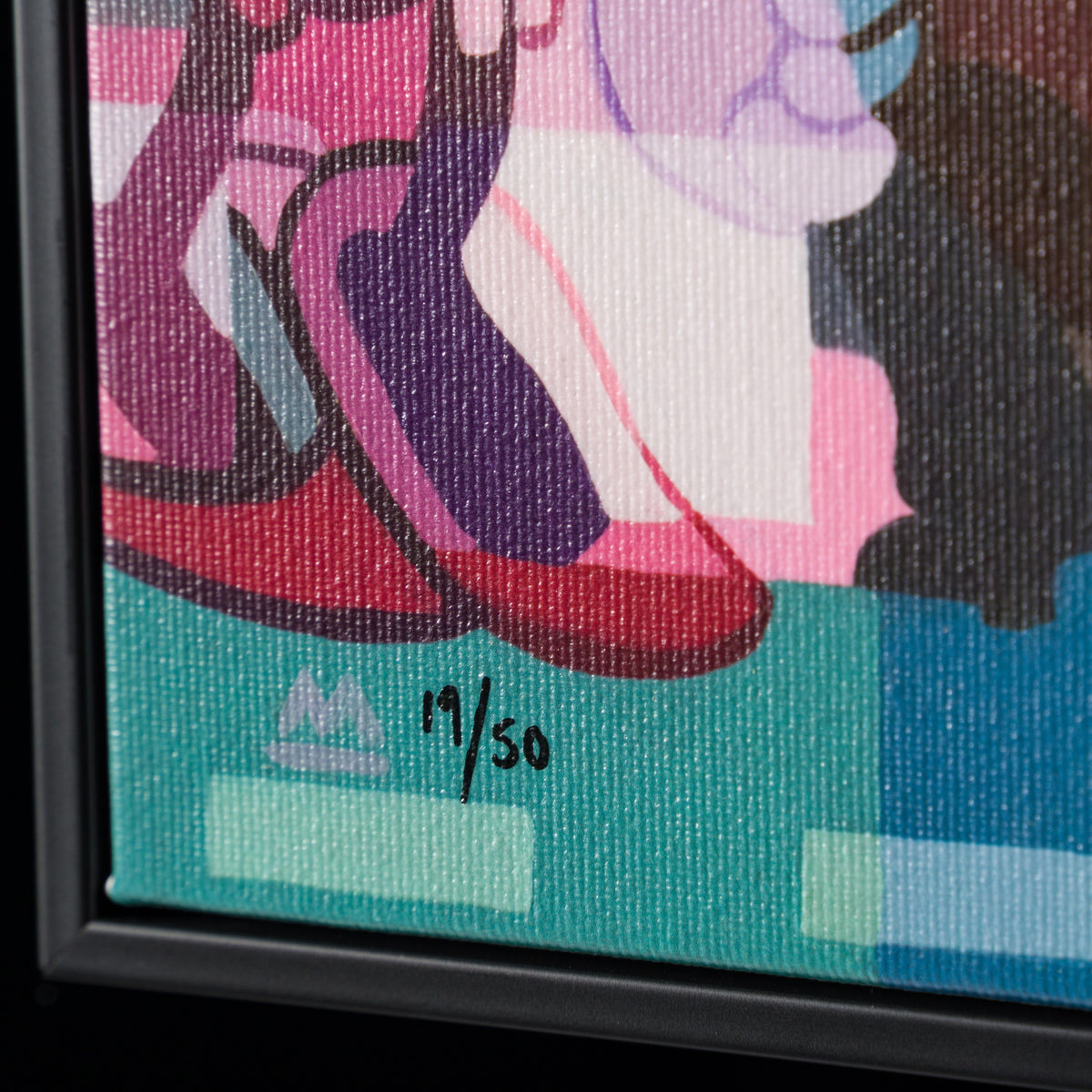 SMM SLE POR 98476 4 Striking The Pose Boxed Canvas