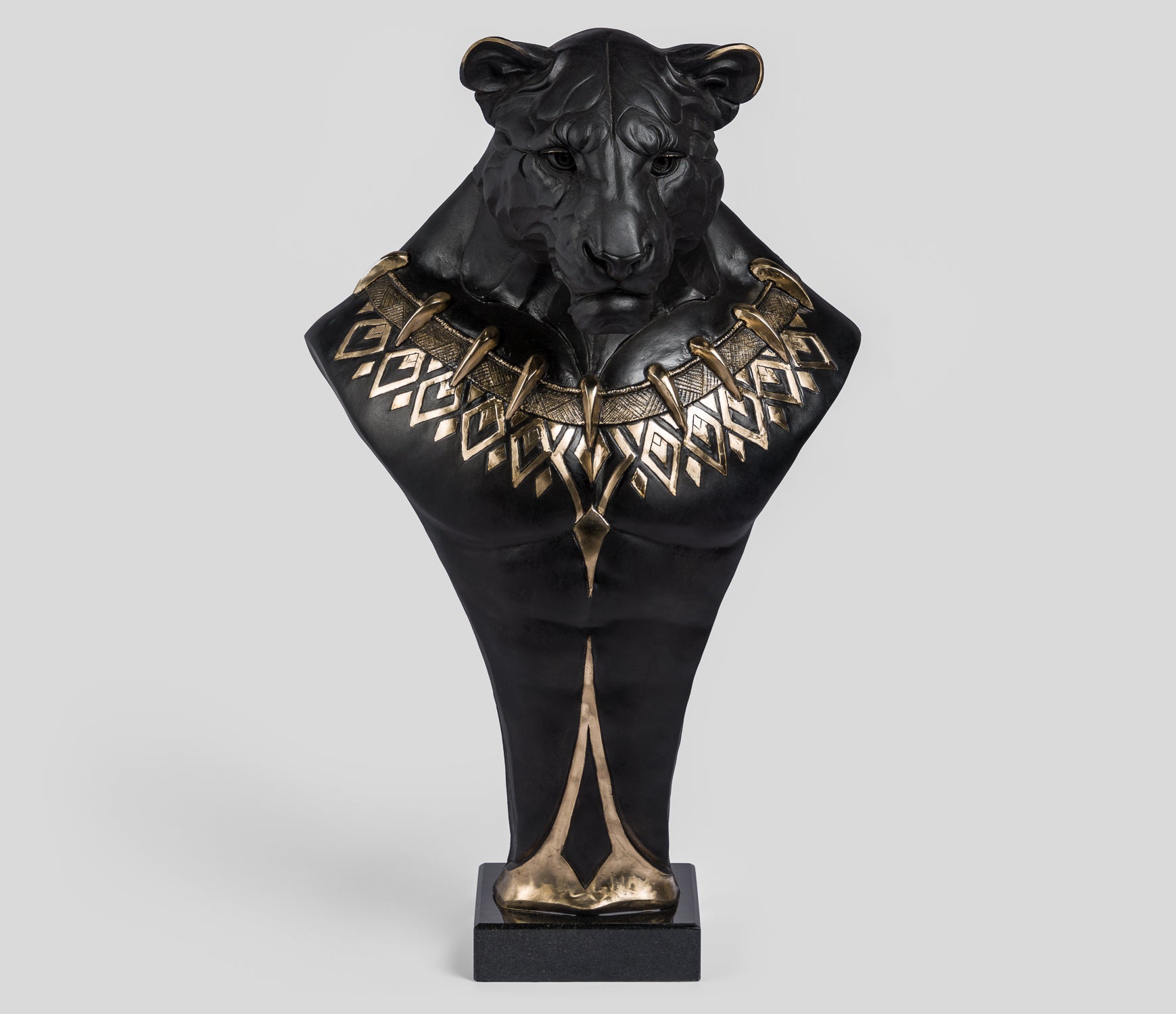 SWI SCU WWL 28054 1 Power (Black Panther)