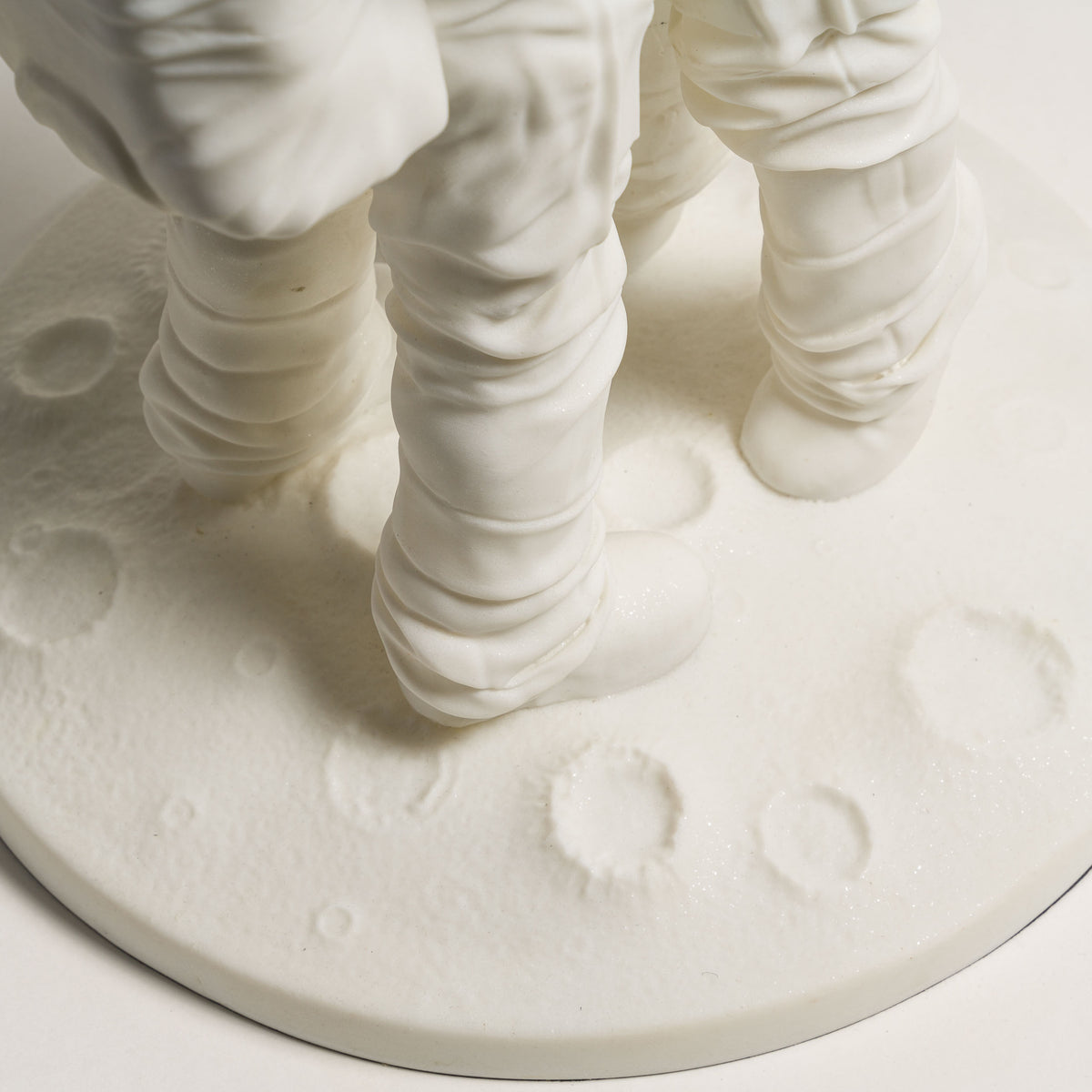 WHN One Small Step Together (hugging astronaut) 6