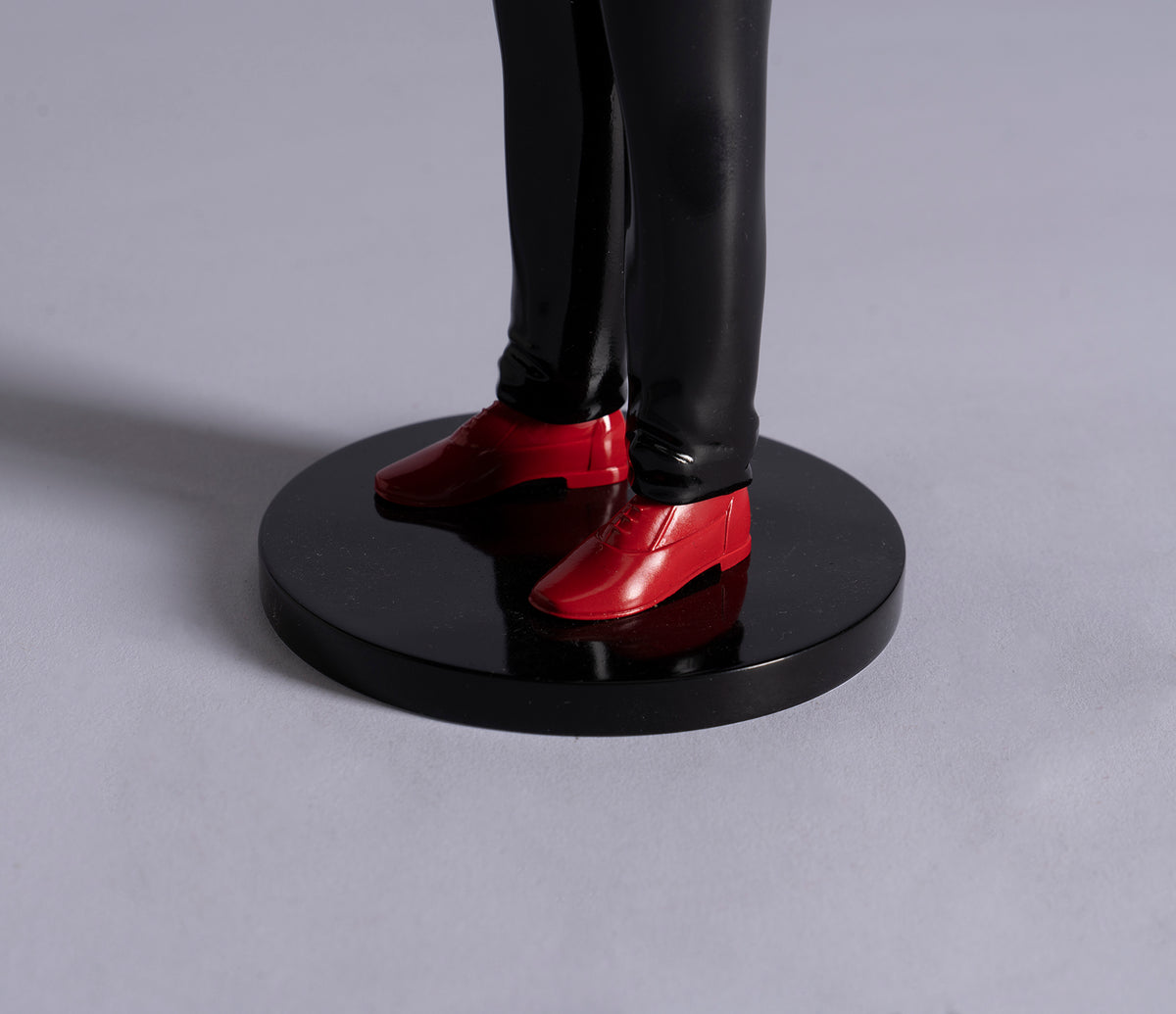 WHN SCU HUM 27866 14 Jeff Balloonski Black Suit