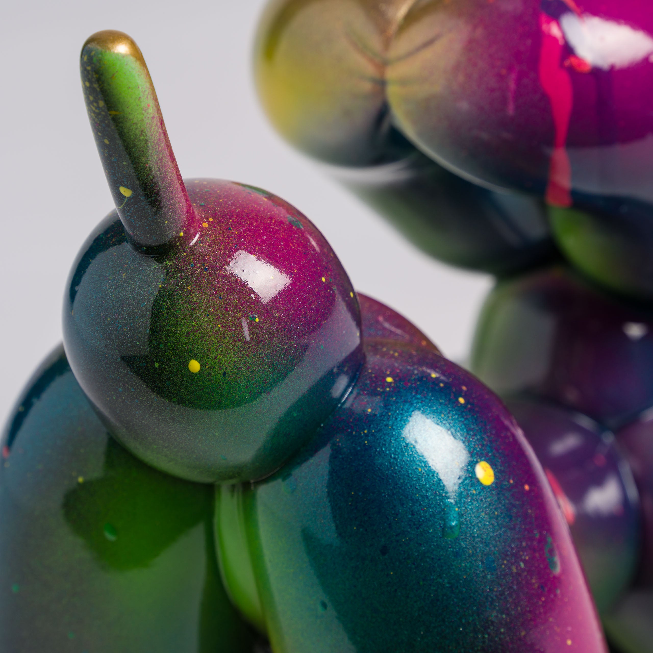 WHN SCU HUM 31529 Downward Nebula Balloon Dog 6