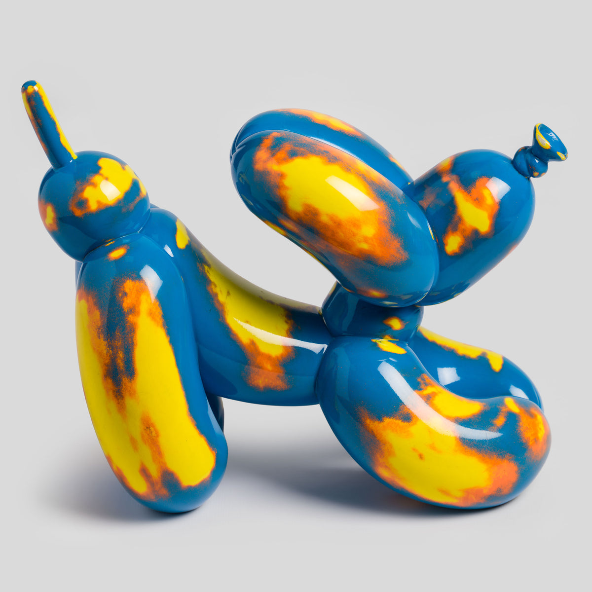 WHN SCU HUM 31531 Multi Layered Downward Balloon Dog 2