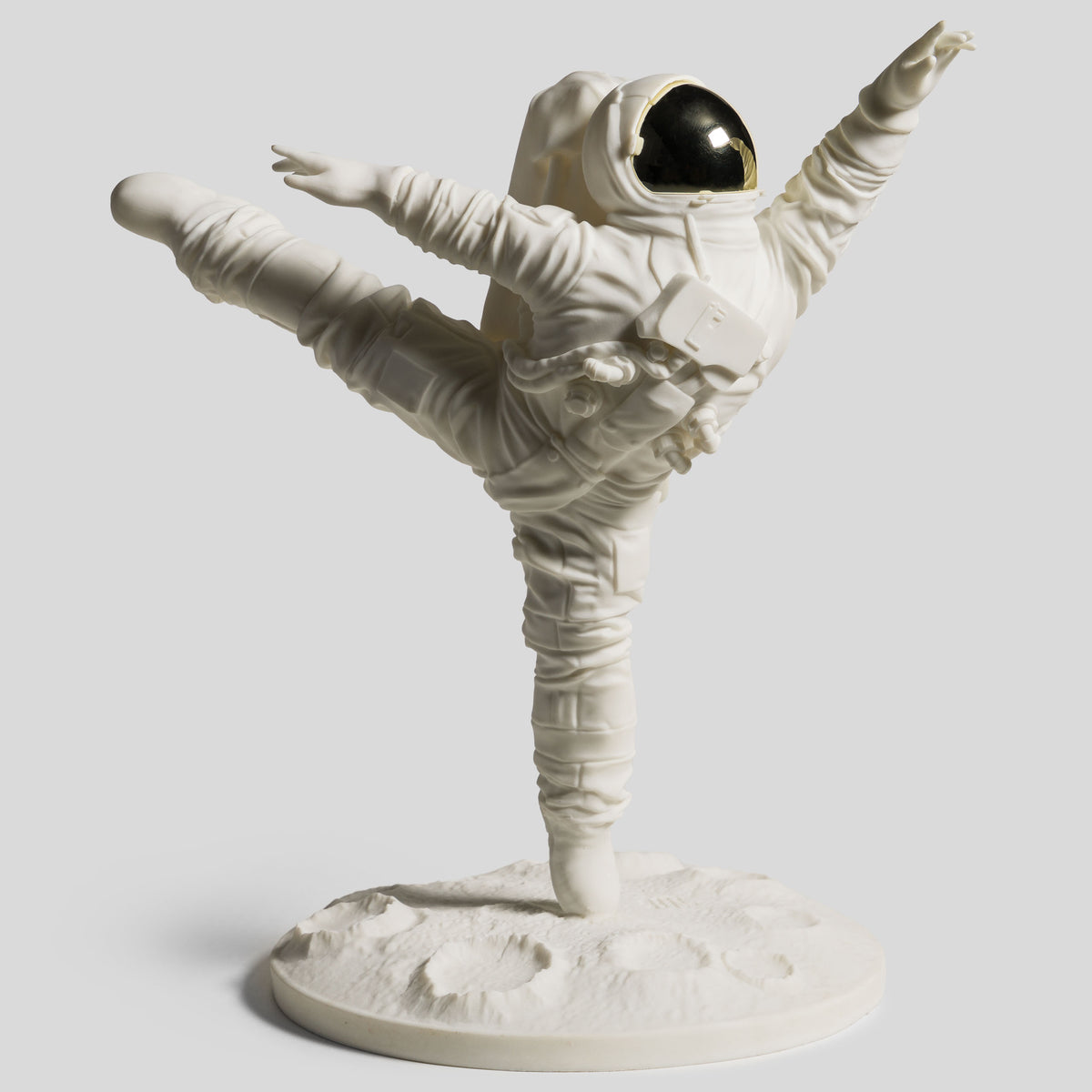 WHN SCU HUM 31626 Astronauts 1