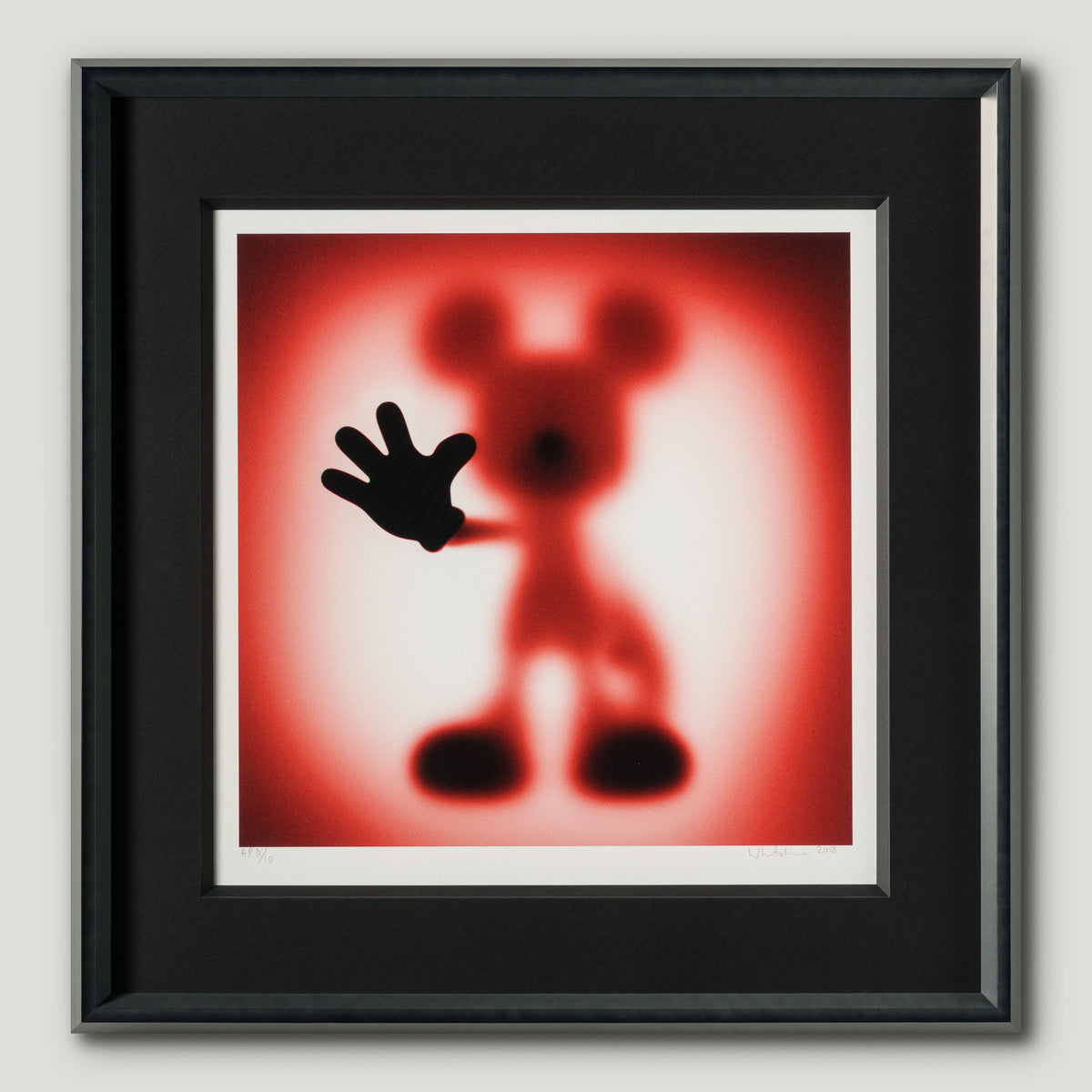 WHN SLE HUM 26623 Mickey Red 60 x 60 1