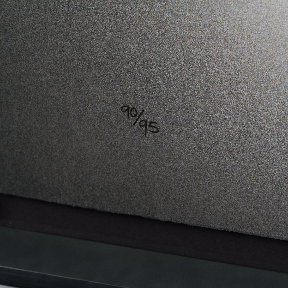 WHN SLE HUM 31723 Gone Bustin 90 x 90 4