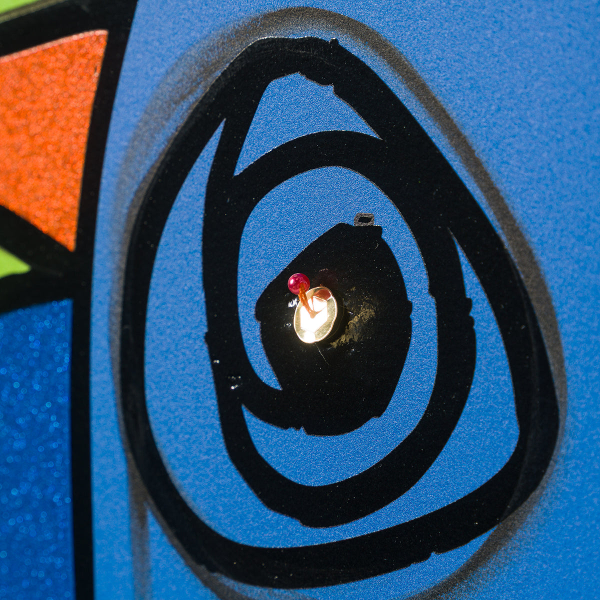 Desperate To Come Out (4)