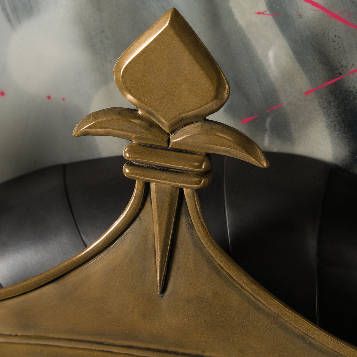 DLN ORI POR 29894 Heavy Is The Head That Wears The Crown (Iron   Silver Leaf) 6 