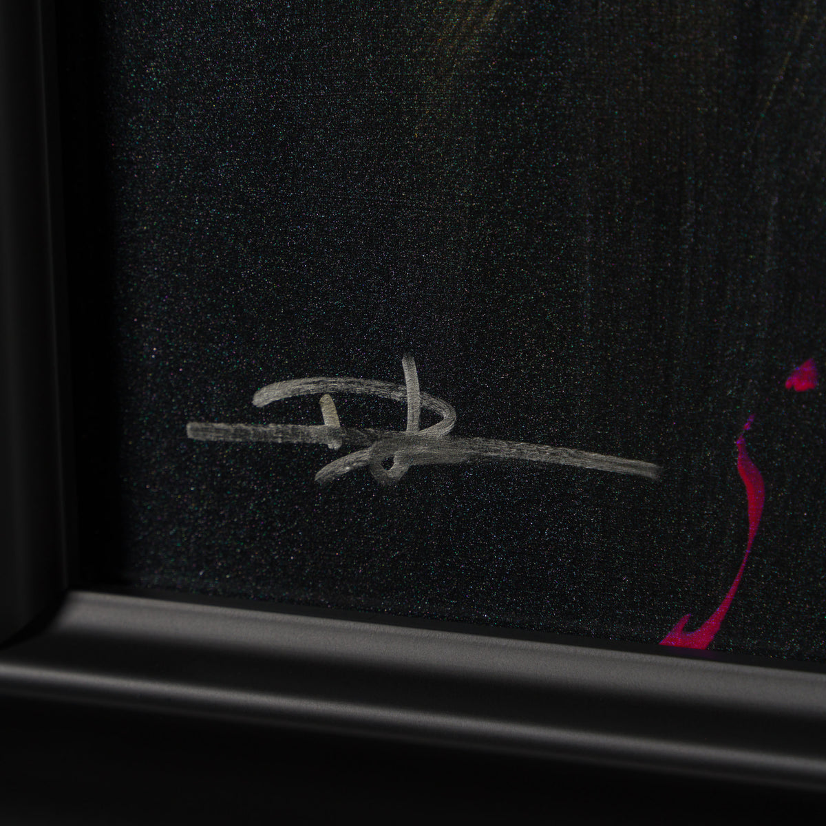 DLN ORI POR 30590 Not All Kings Wear A Crown (Black) 3 