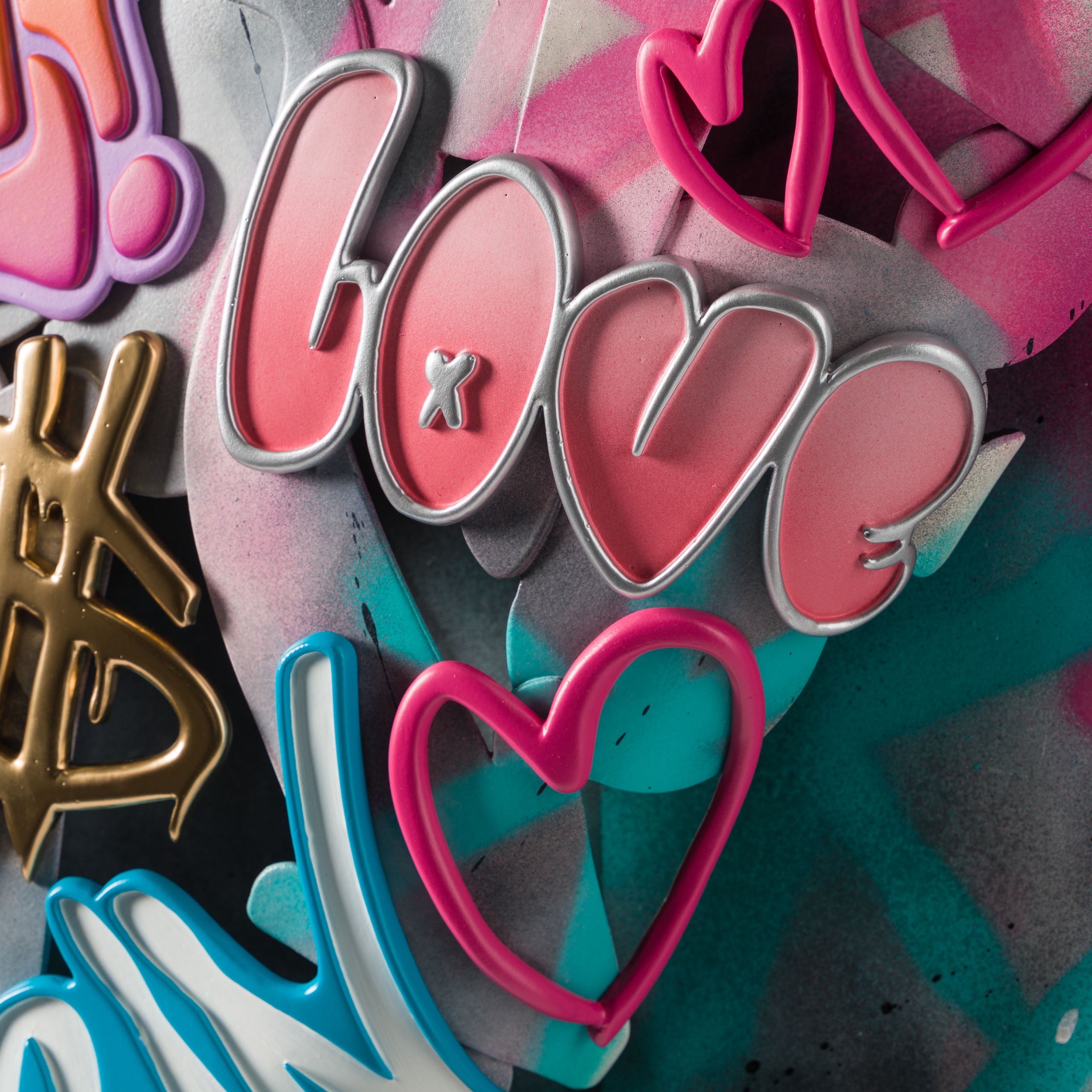 DLN ORI POR 33257 Urban Relic Heart (Pink & Teal) 6 