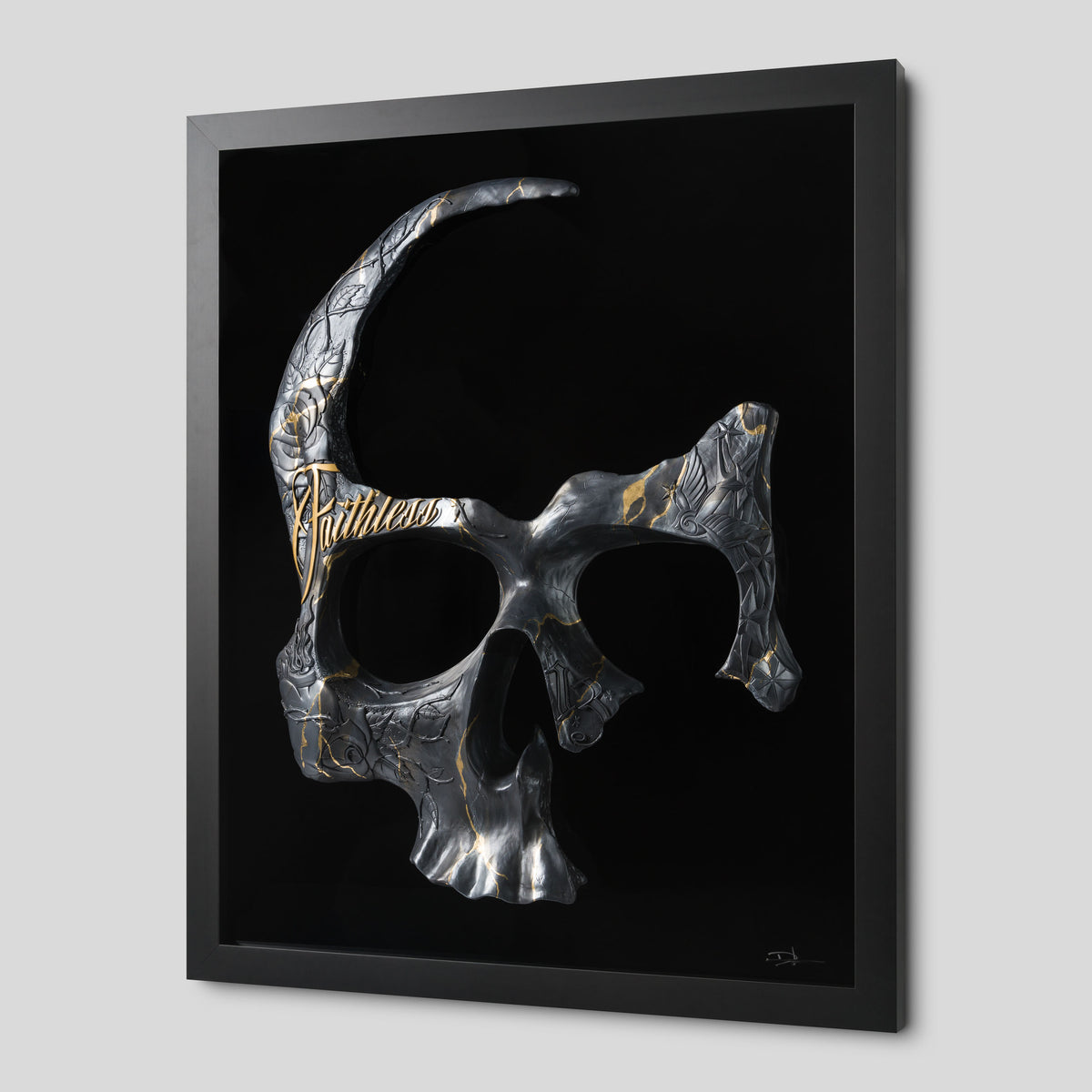 DLN ORI POR 33652 Faithless (Black Marble, Gold Veins) 2 