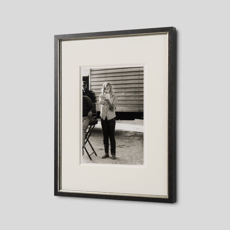 EAR MARILYN LEARNING HER LINES (21A) (SML) 2 