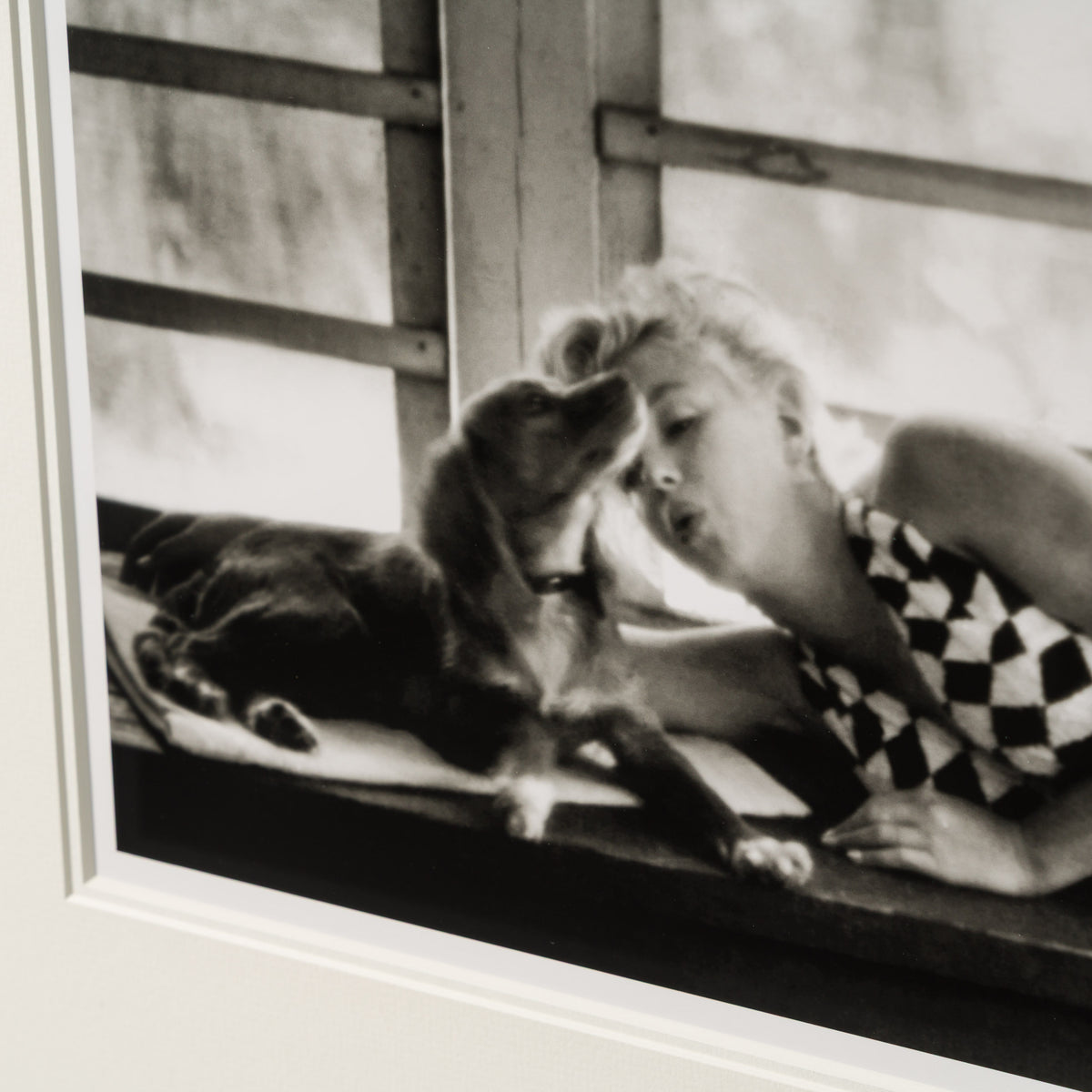 Product image 2 for eve-arnold-relaxing-miller-place-14a-small