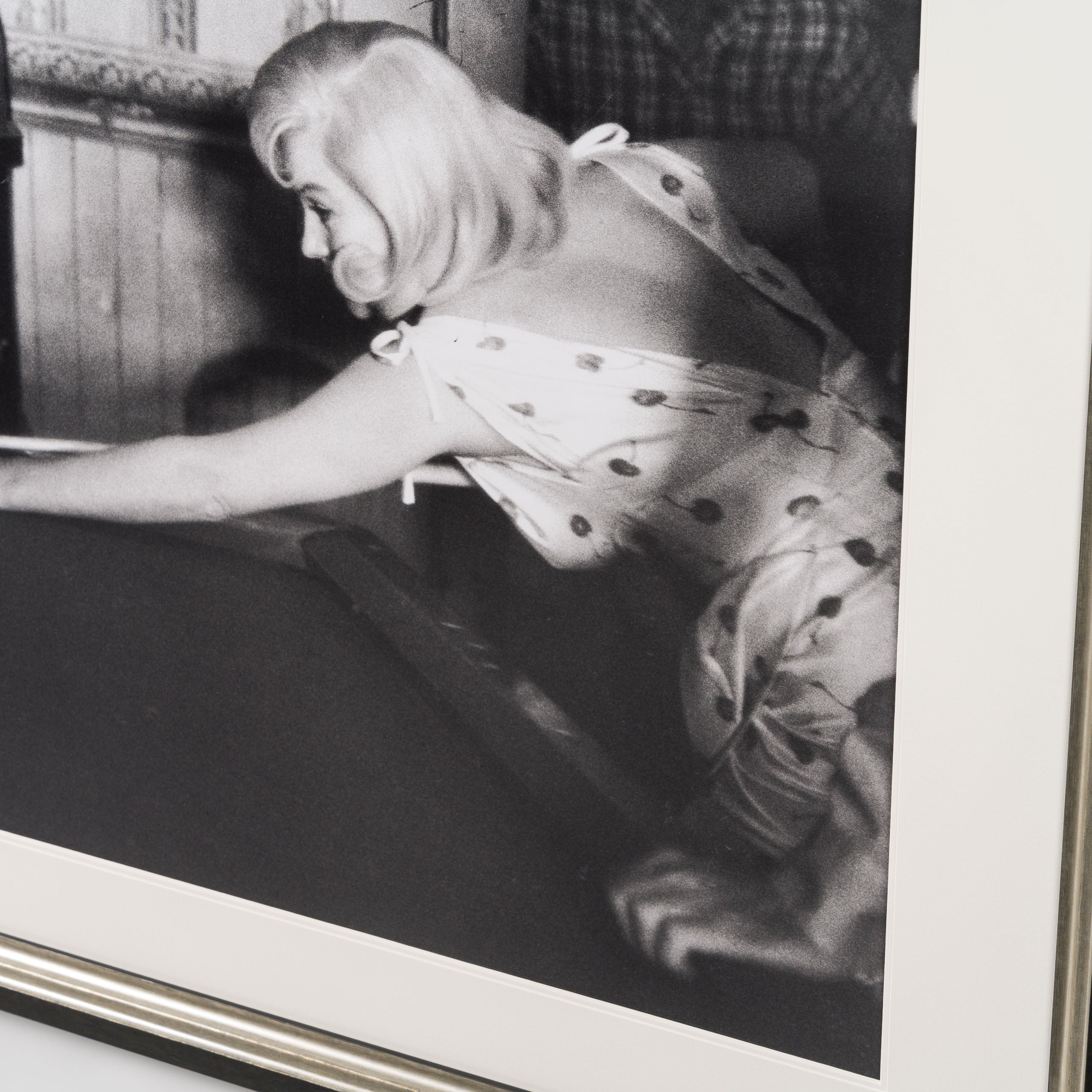 Product image 2 for eve-arnold-relaxing-off-set-16b-large