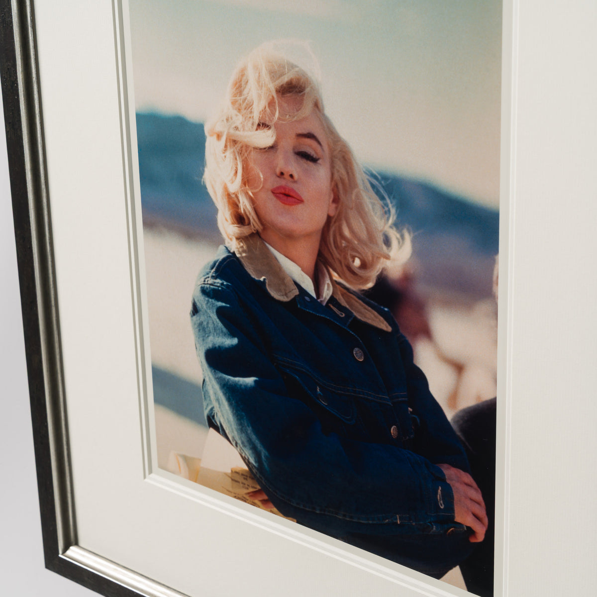 EAR SHOT ON THE SET OF THE MISFITS (2A)(SML) 5